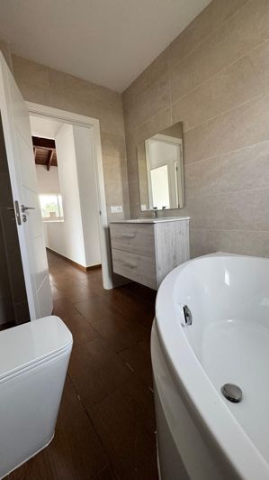 Image No.9-3 Bed Property for sale