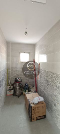 Image No.13-5 Bed Property for sale