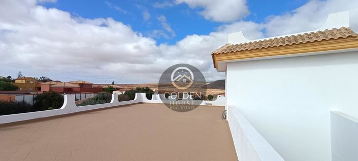 Image No.24-5 Bed Property for sale