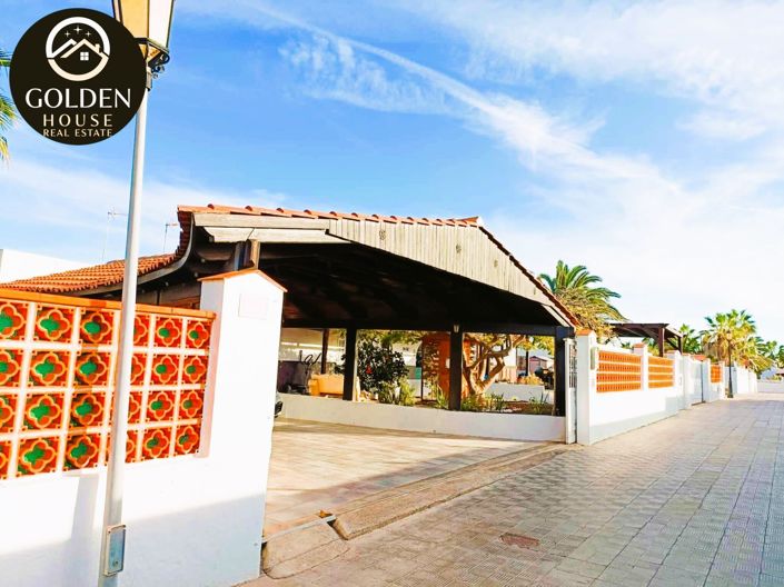 Image No.14-3 Bed Property for sale