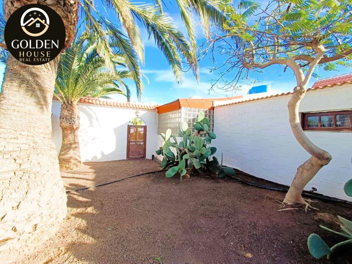 Image No.19-3 Bed Property for sale