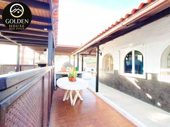 Image No.20-3 Bed Property for sale