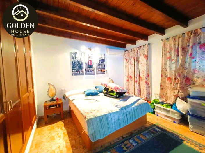 Image No.24-3 Bed Property for sale