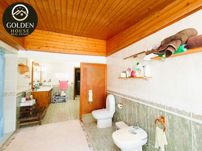 Image No.36-3 Bed Property for sale