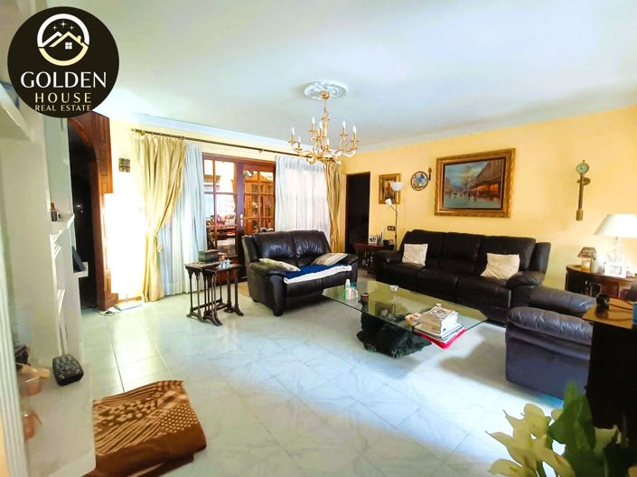 Image No.8-3 Bed Property for sale