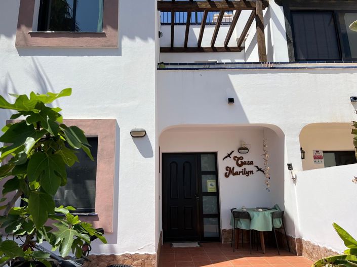 Image No.28-3 Bed Property for sale