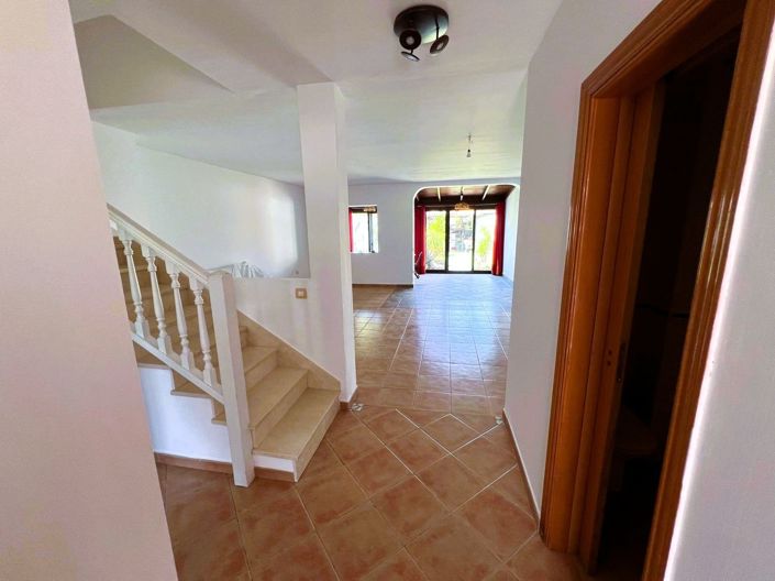 Image No.7-3 Bed Property for sale