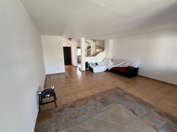 Image No.8-3 Bed Property for sale