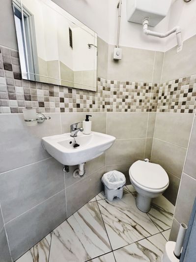 Image No.14-3 Bed Property for sale