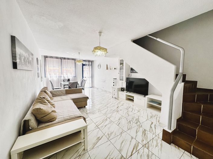 Image No.2-3 Bed Property for sale