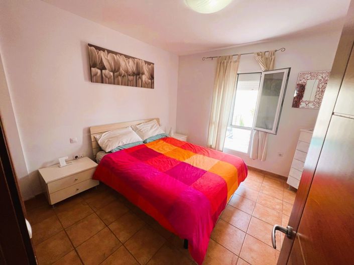 Image No.13-3 Bed Property for sale