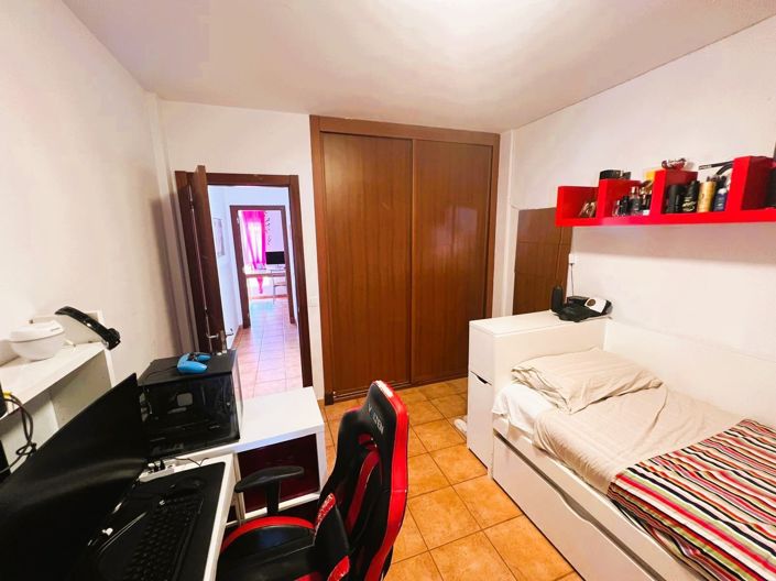 Image No.16-3 Bed Property for sale