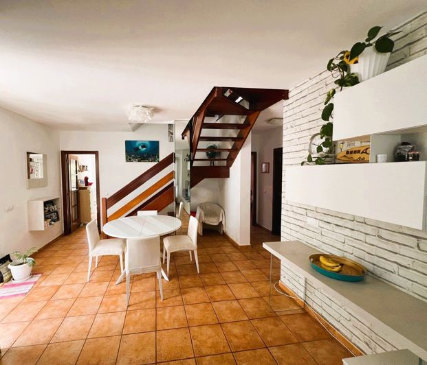 Image No.7-3 Bed Property for sale