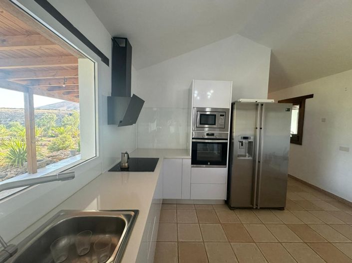 Image No.16-3 Bed Property for sale