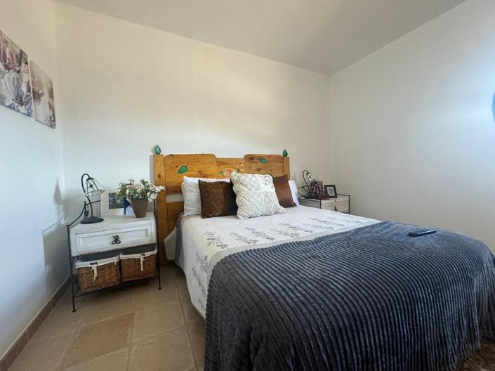 Image No.22-3 Bed Property for sale