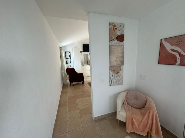 Image No.25-3 Bed Property for sale