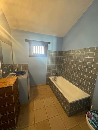 Image No.32-3 Bed Property for sale