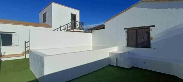 Image No.37-3 Bed Property for sale