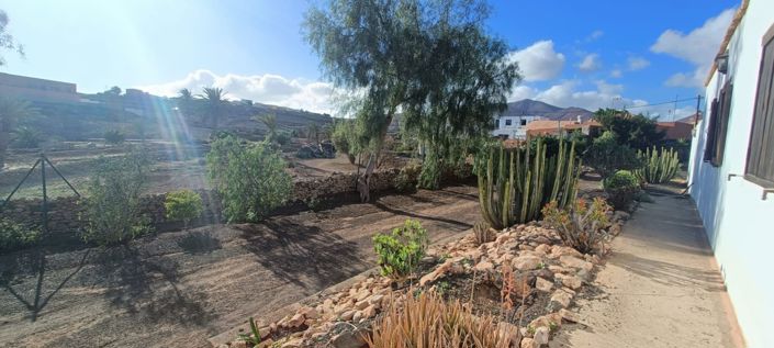 Image No.50-3 Bed Property for sale