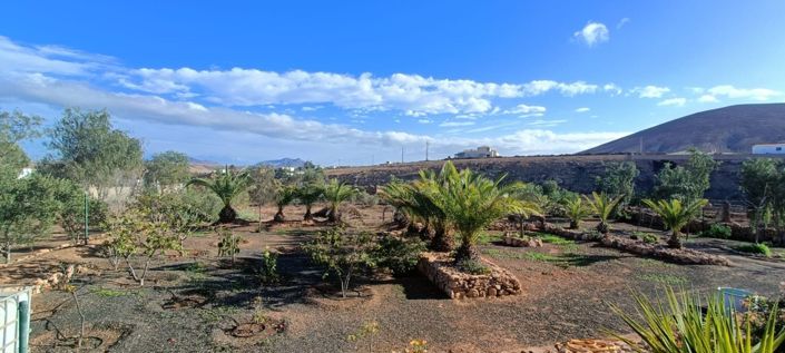 Image No.51-3 Bed Property for sale