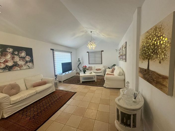 Image No.9-3 Bed Property for sale