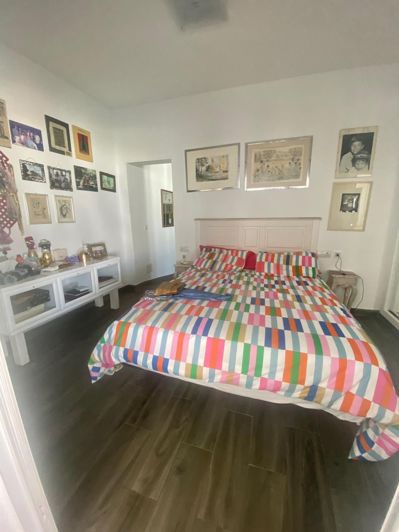 Image No.11-3 Bed Property for sale