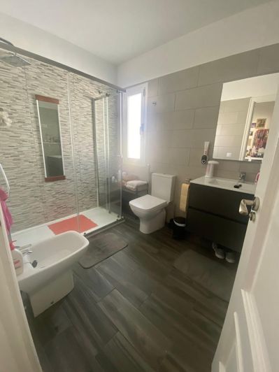 Image No.13-3 Bed Property for sale