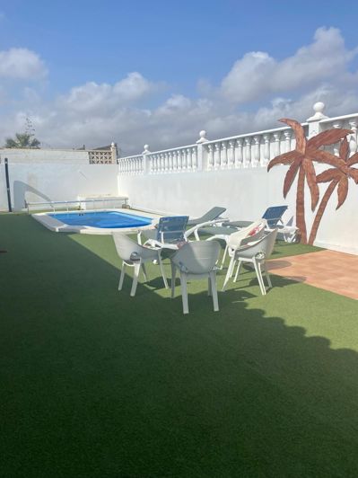 Image No.17-3 Bed Property for sale