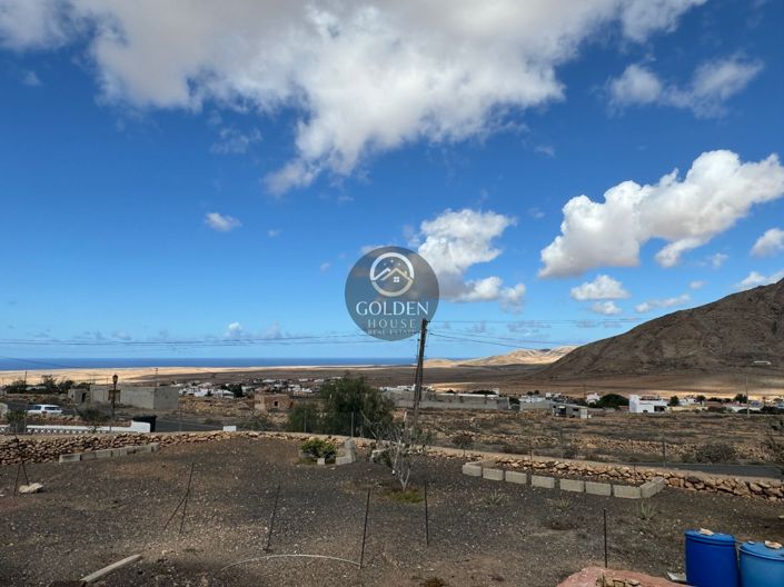 Image No.2-4 Bed Property for sale