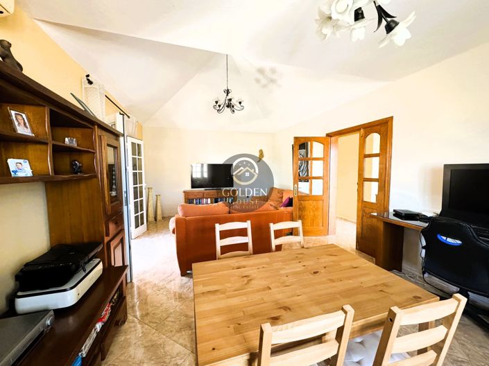 Image No.6-4 Bed Property for sale