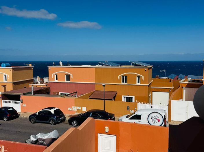 Image No.18-3 Bed Property for sale