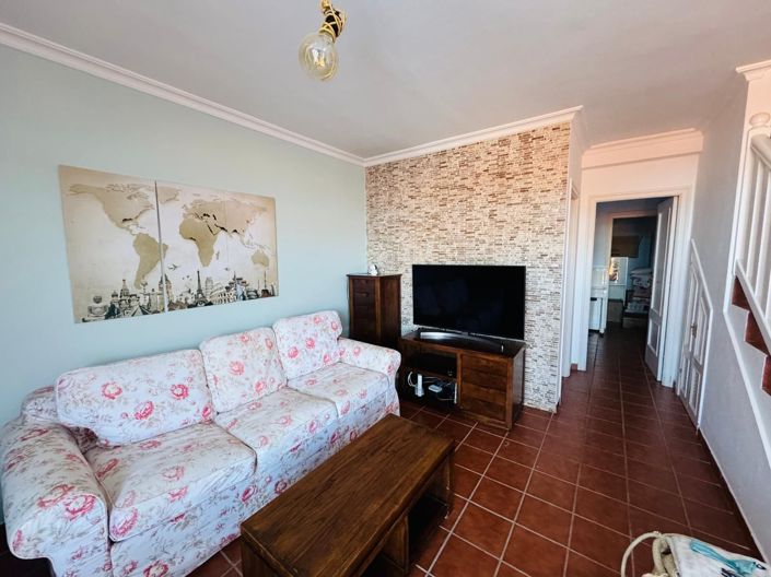 Image No.6-3 Bed Property for sale