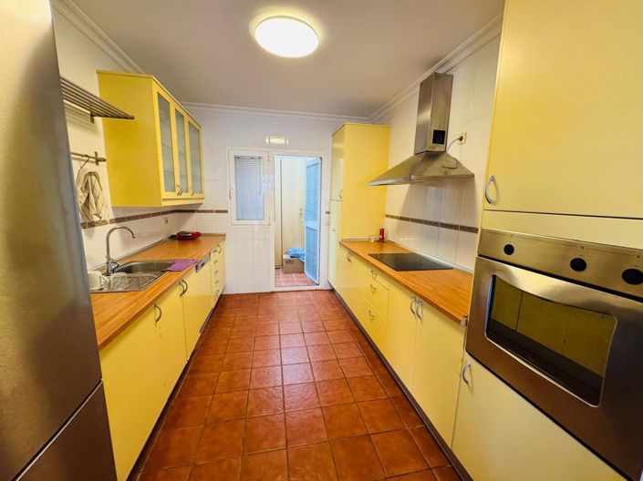 Image No.8-3 Bed Property for sale