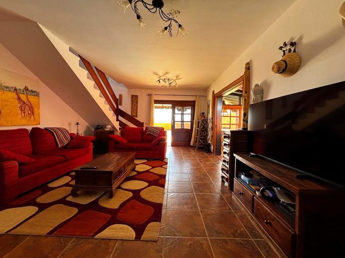 Image No.10-3 Bed Property for sale