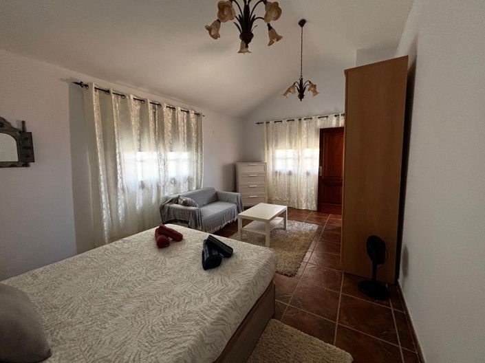 Image No.14-3 Bed Property for sale