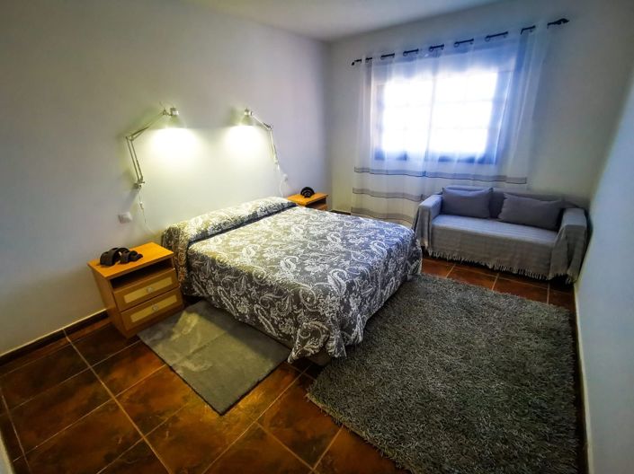 Image No.15-3 Bed Property for sale