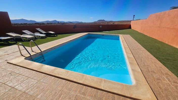 Image No.4-3 Bed Property for sale