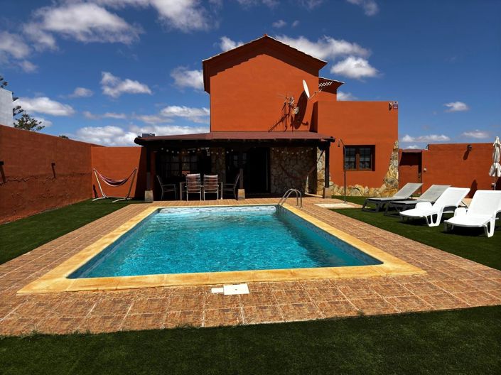 Image No.6-3 Bed Property for sale