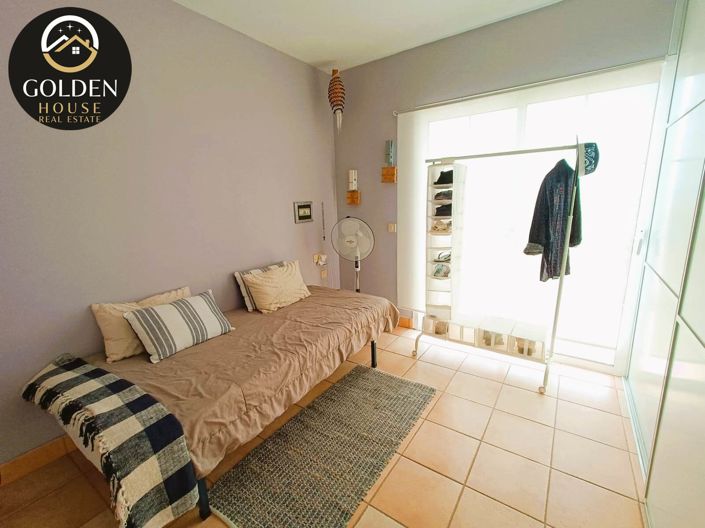 Image No.17-2 Bed Property for sale