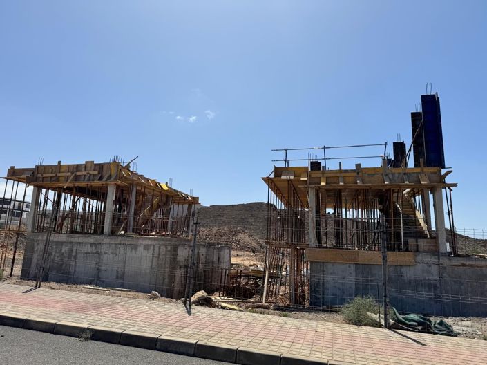 Image No.20-3 Bed Property for sale