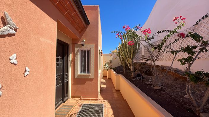 Image No.2-3 Bed Property for sale