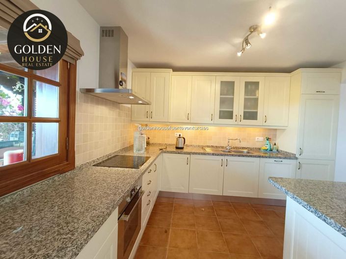 Image No.10-3 Bed Property for sale