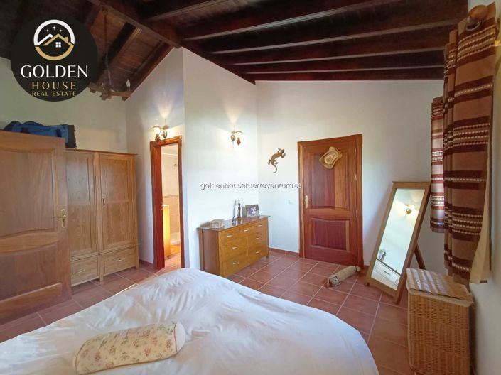 Image No.16-3 Bed Property for sale