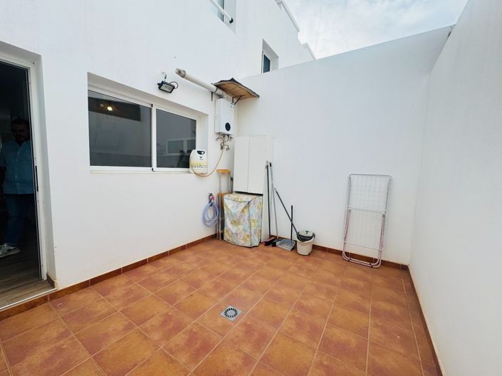 Image No.17-2 Bed Property for sale