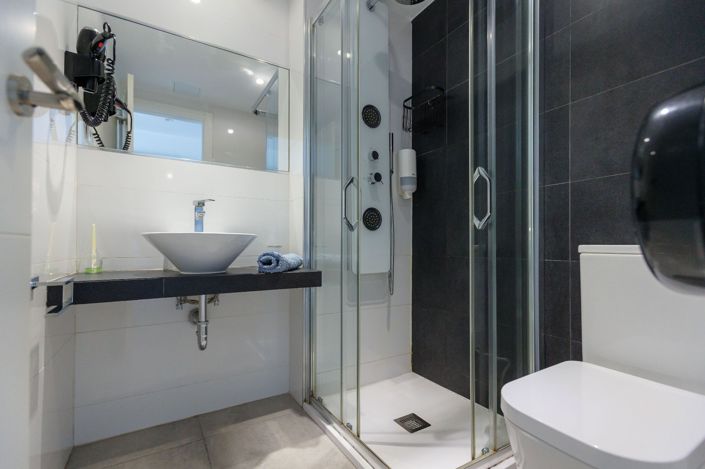 Image No.16-2 Bed Apartment for sale