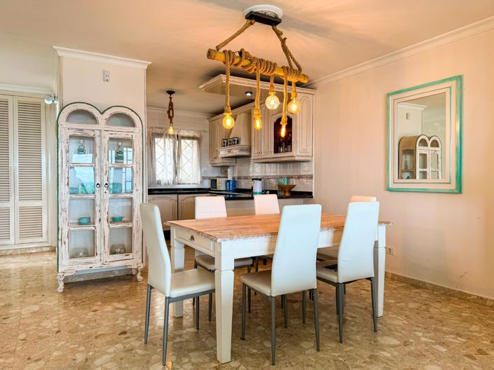 Image No.24-4 Bed Property for sale