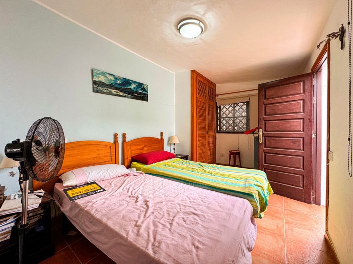 Image No.32-4 Bed Property for sale