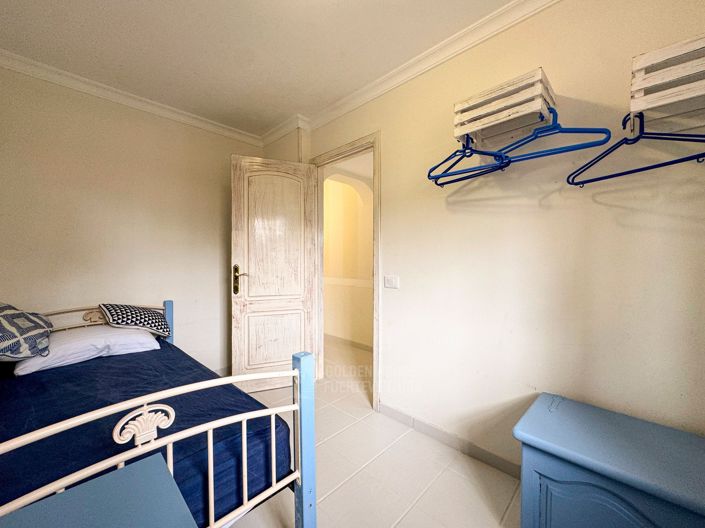 Image No.38-4 Bed Property for sale