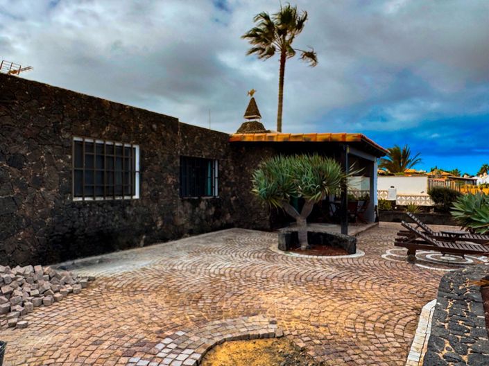 Image No.47-4 Bed Property for sale