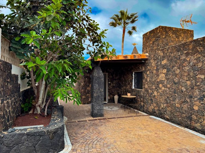 Image No.5-4 Bed Property for sale